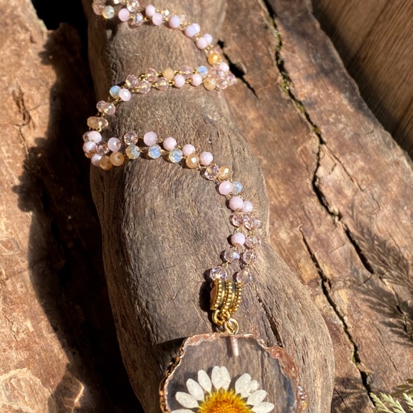 Austrian Crystal Resin Flower Minimalist Necklace - Picture 6 of 6